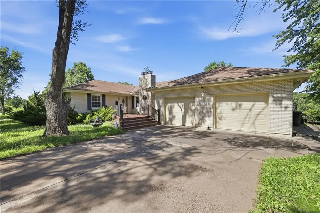 29585 Somerset Road, Paola, KS 66071 - #1