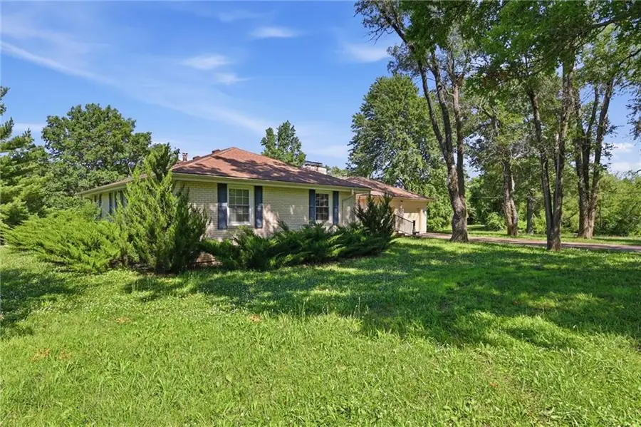 29585 Somerset Road, Paola, KS 66071 - #3