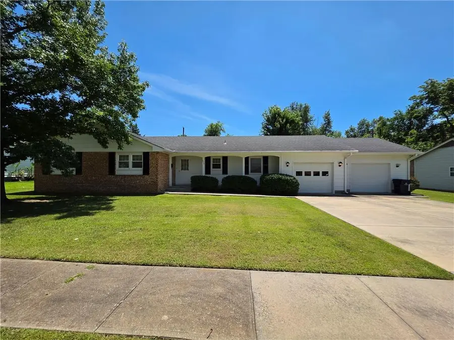 919 W Beech Street, Independence, KS 67301 - #2