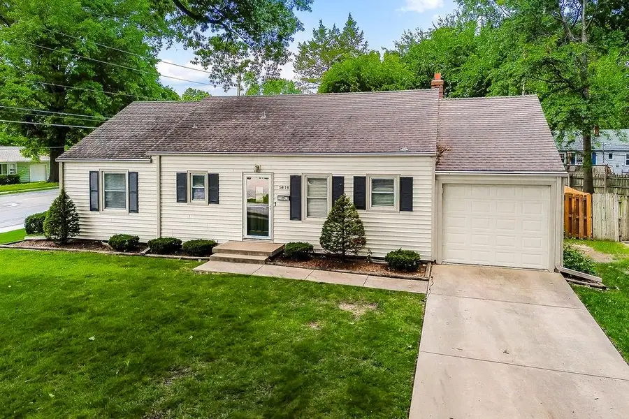 5414 W 72nd Terrace, Prairie Village, KS 66208 - #2