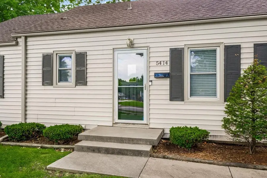 5414 W 72nd Terrace, Prairie Village, KS 66208 - #3