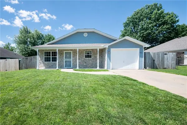 1044 Arrowhead Ridge, Independence, MO 64056