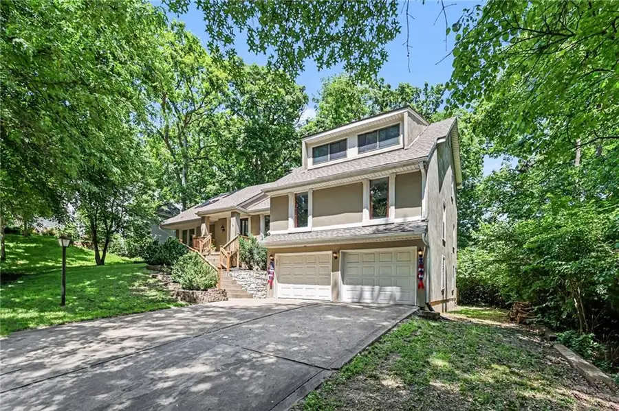 4113 NW Claymont Drive, Kansas City, MO 64116 - #3
