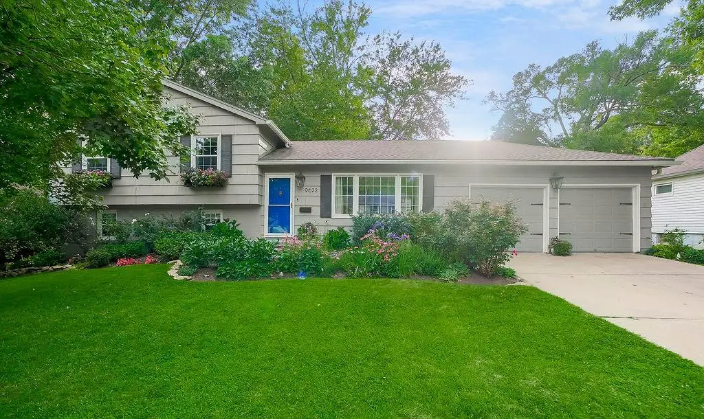 9622 England Drive, Overland Park, KS 66212 - #1