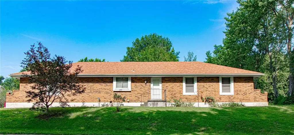 1500 N Aztec Avenue, Independence, MO 64056 - #1