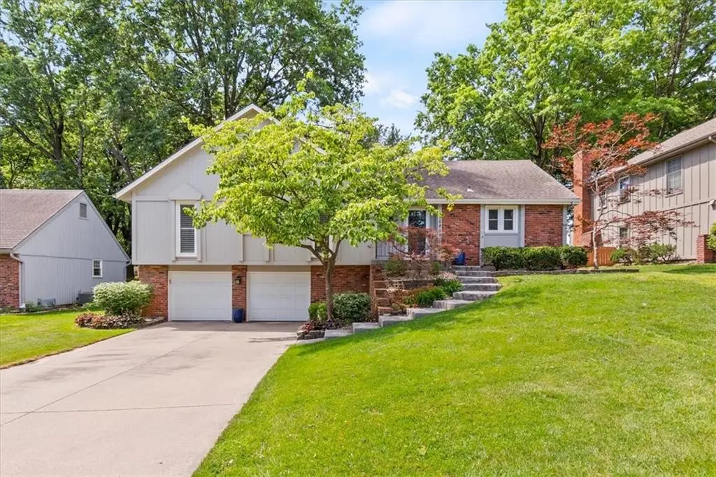 10819 W 102nd Street, Overland Park, KS 66214 - #1