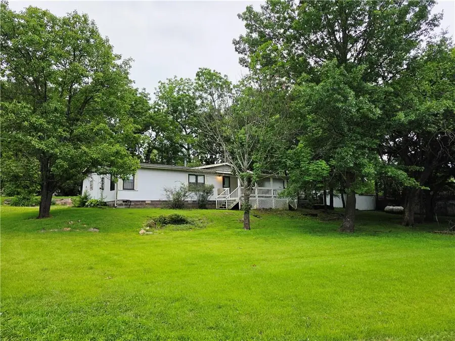 58 N Longview Road, Pleasanton, KS 66075 - #2