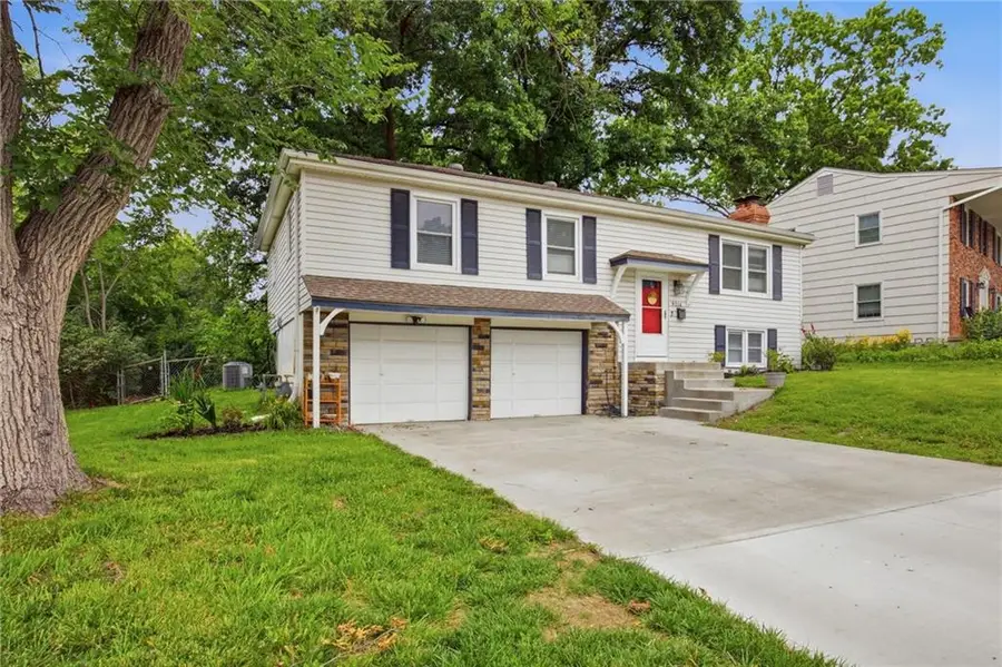9214 Mastin Street, Overland Park, KS 66212 - #2