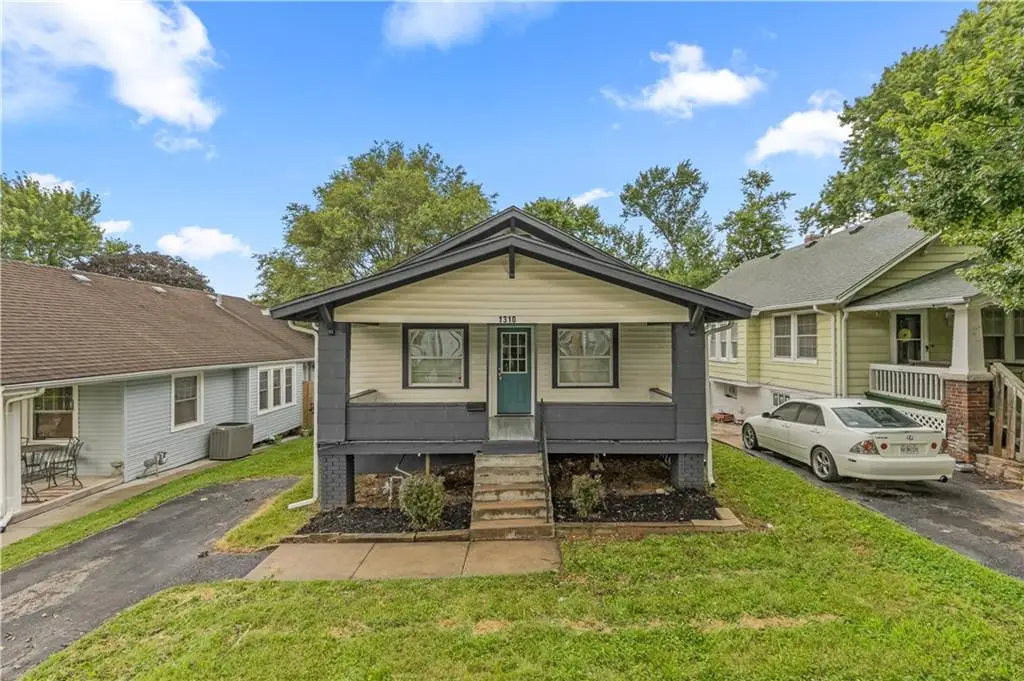 1310 S Maywood Avenue, Independence, MO 64052 - #1