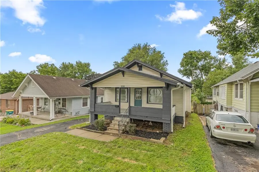 1310 S Maywood Avenue, Independence, MO 64052 - #2