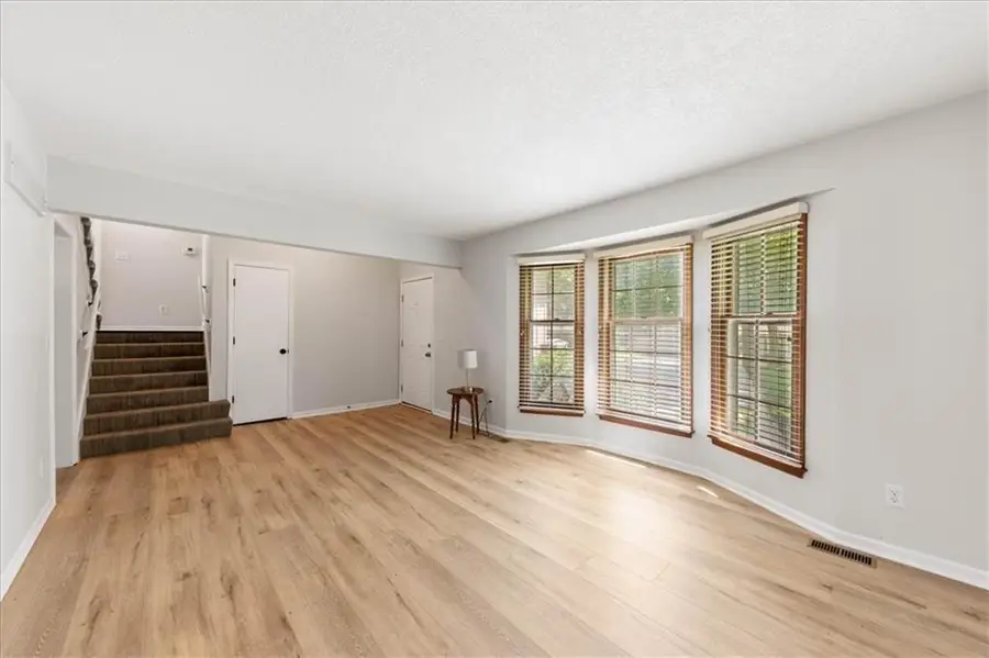8516 Darnell Street, Lenexa, KS 66215 - #3