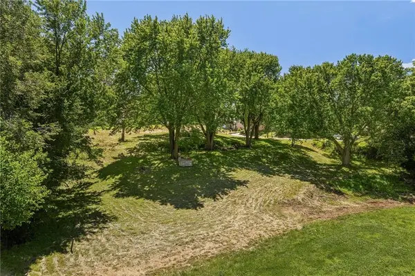 325 A Street, St Joseph, MO 64501