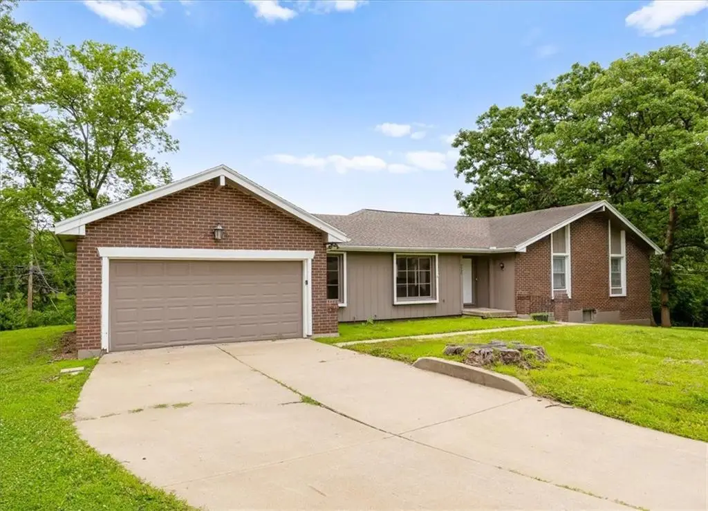 9905 Wayne Avenue, Kansas City, MO 64131 - #1