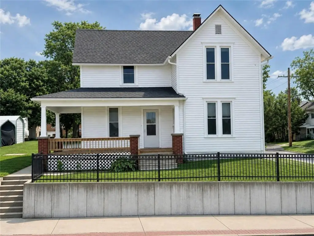 222 W 4th Street, Maryville, MO 64468 - #1