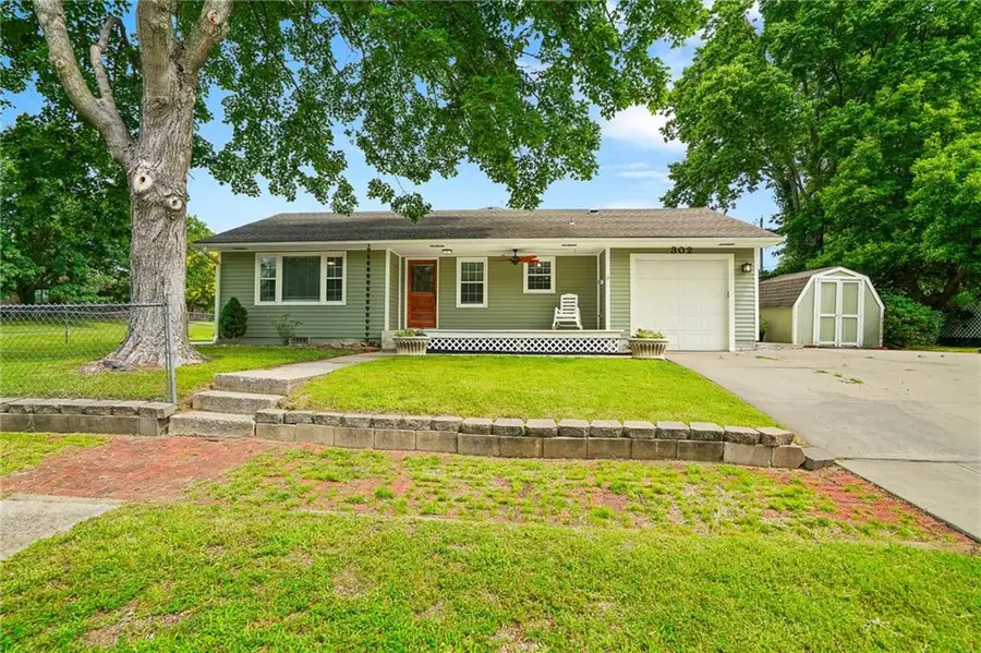 302 E 7th Street, Eudora, KS 66025 - #2