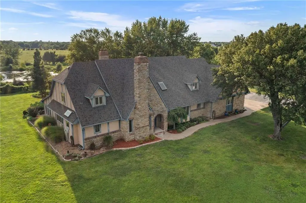 21898 Sunflower Road, Edgerton, KS 66021 - #1