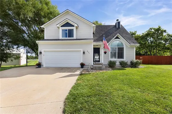 907 Rosewood Court, Paola, KS 66071