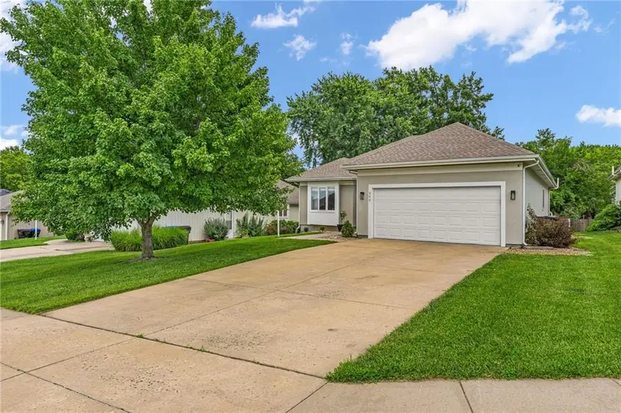 940 SW Woodbridge Court, Topeka, KS 66606 - #3