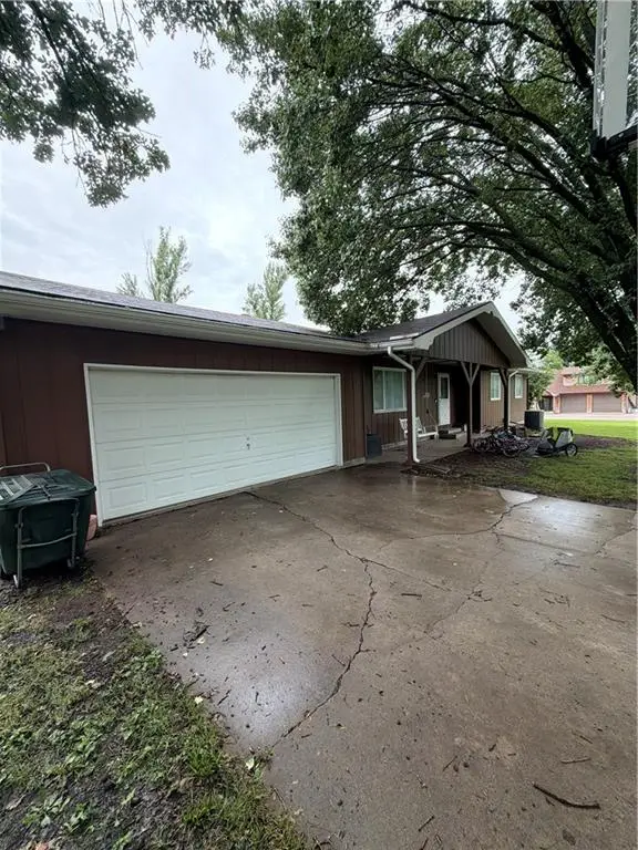 1601 Neosho Street, Humboldt, KS 66748 - #2
