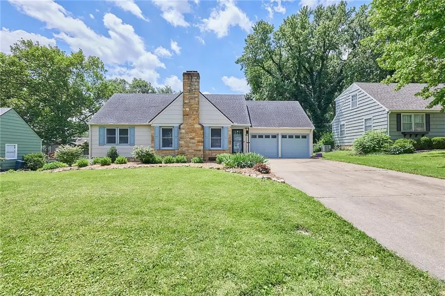 4401 W 53rd Terrace, Roeland Park, KS 66205 - #2