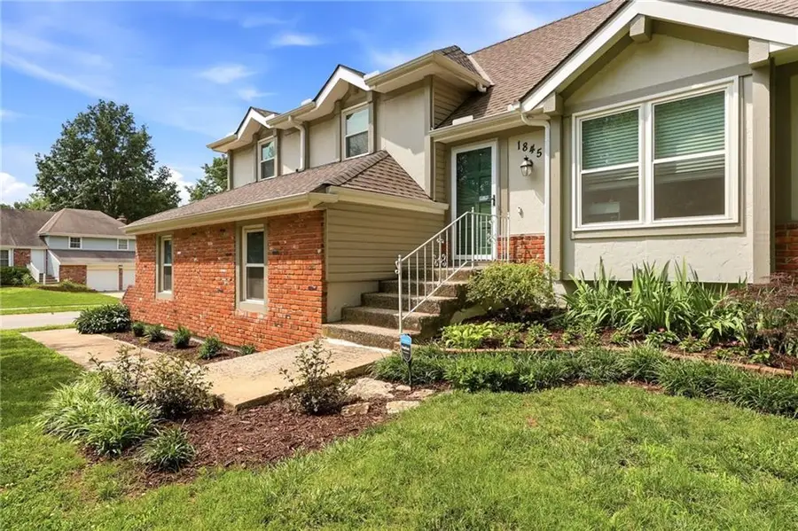 1845 E 152nd Court, Olathe, KS 66062 - #2