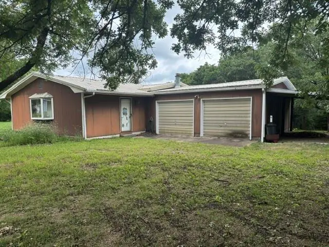 165 Lakeview Drive, Toronto, KS 66777 - #1