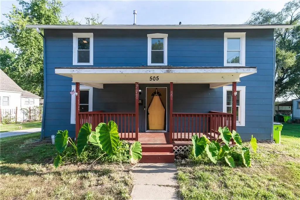 505 E Wall Street, Harrisonville, MO 64701 - #1