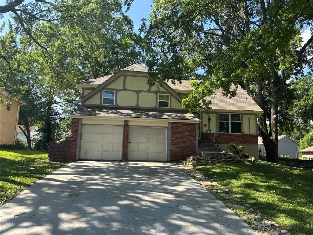801 E Northview Street, Olathe, KS 66061 - #1