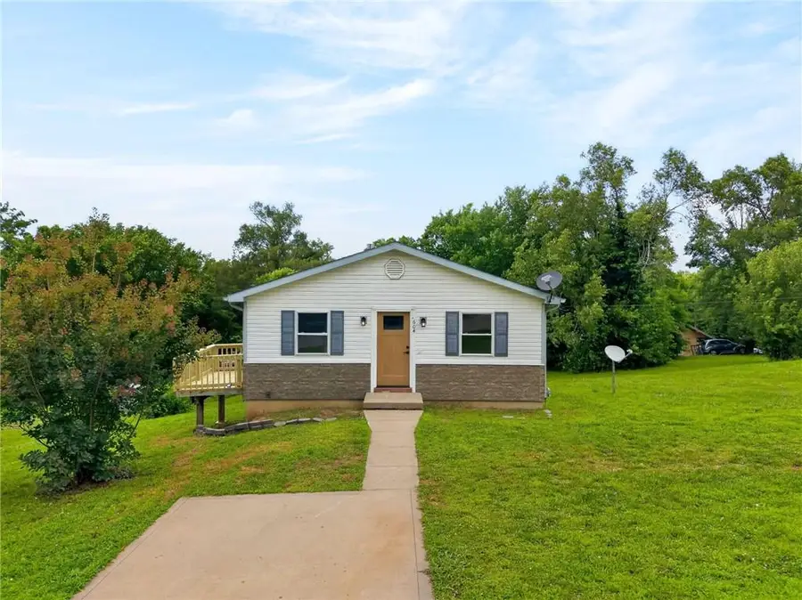 604 W Royle Street, Richmond, MO 64085 - #2