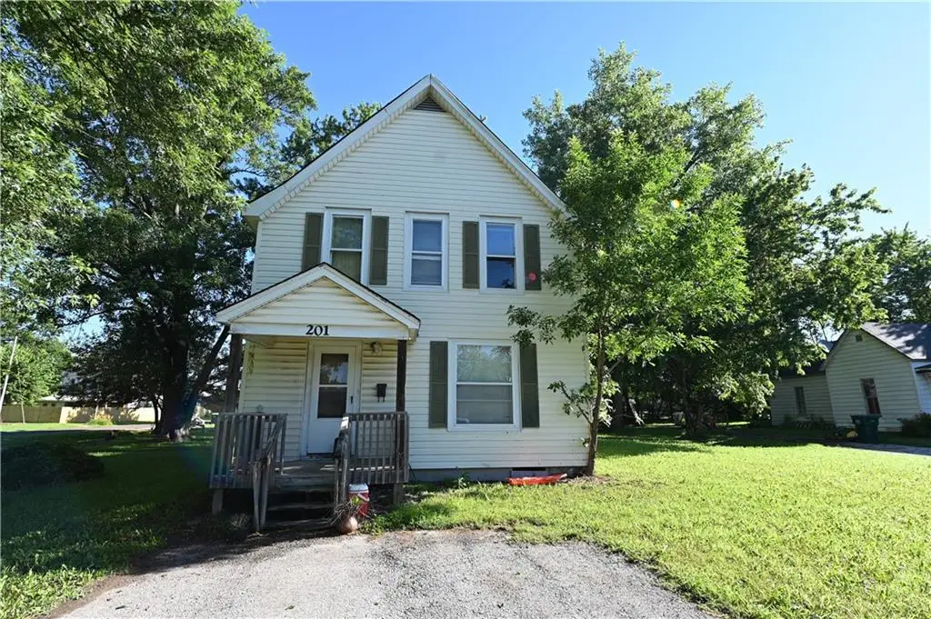 201 E 2nd Street, Appleton City, MO 64724 - #1