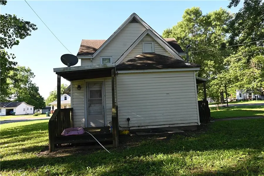 201 E 2nd Street, Appleton City, MO 64724 - #3