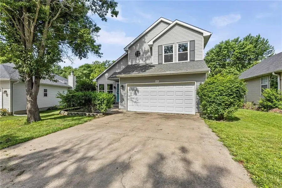 620 Silver Hill Drive, Bonner Springs, KS 66012 - #2