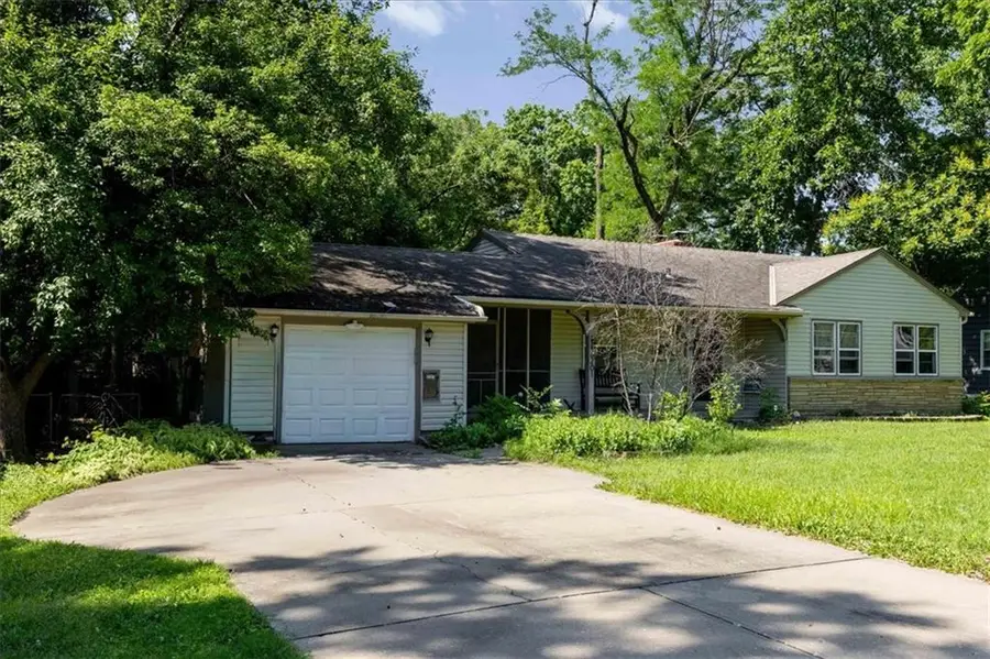 6201 67th Street, Overland Park, KS 66204 - #2