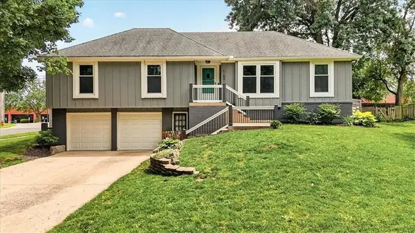11801 W 78th Terrace, Lenexa, KS 66214