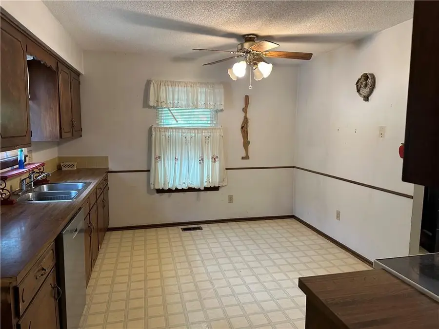 1107 N Cooper Street, Olathe, KS 66061 - #3