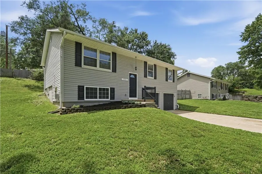 11951 E Scarritt Avenue, Sugar Creek, MO 64054 - #3
