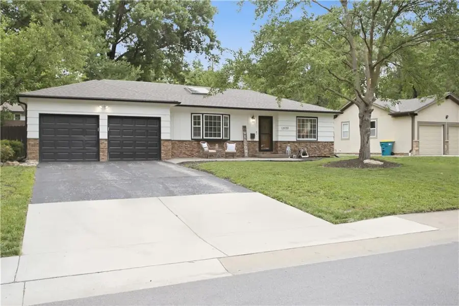 13122 Logan Lane, Lenexa, KS 66215 - #3
