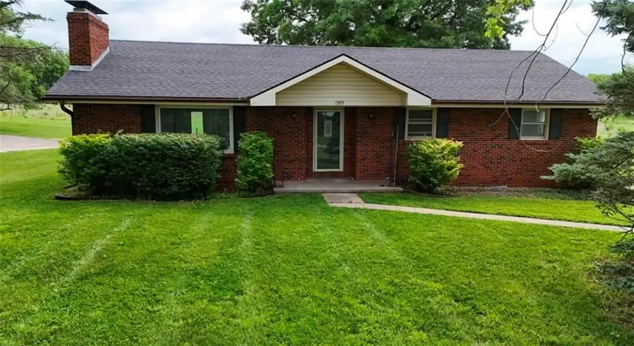 1305 S Us 71 Highway, Savannah, MO 64485 - #2