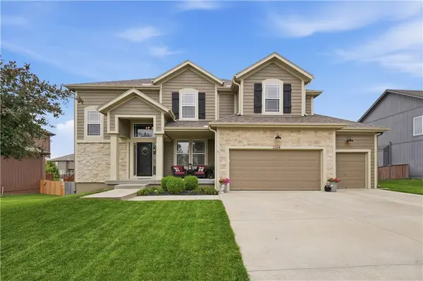 2268 W Concord Drive, Olathe, KS 66061