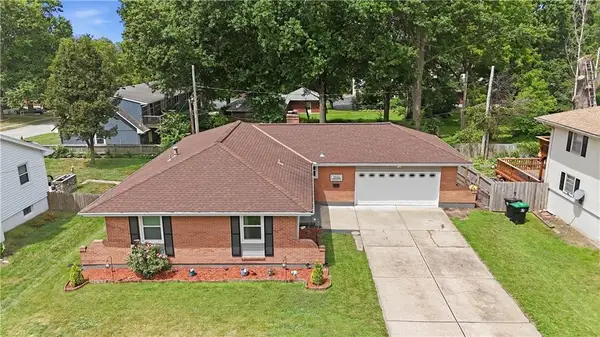 3916 Queen Ridge Drive, Independence, MO 64055