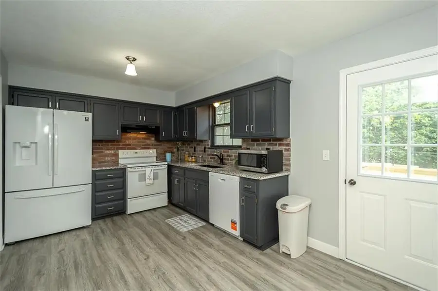 9685 W 61st Street, Merriam, KS 66203 - #3