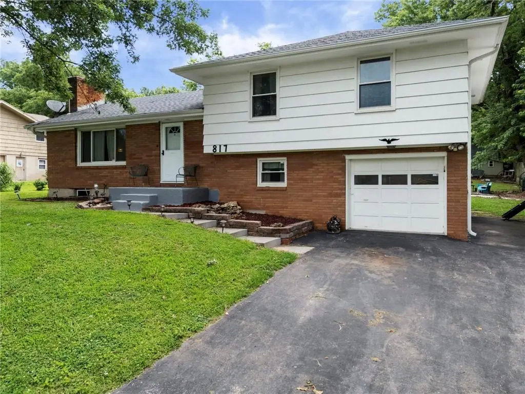 817 S Alexander Road, Independence, MO 64056 - #1