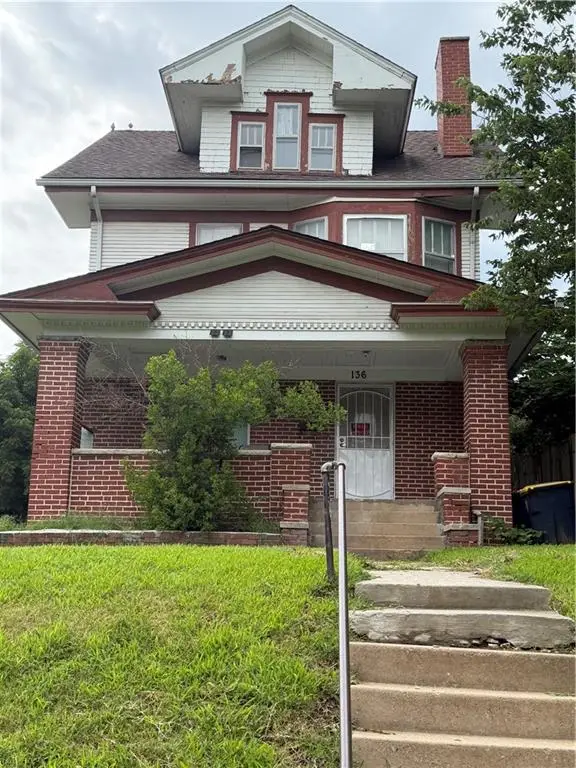 136 Spruce Avenue, Kansas City, MO 64123