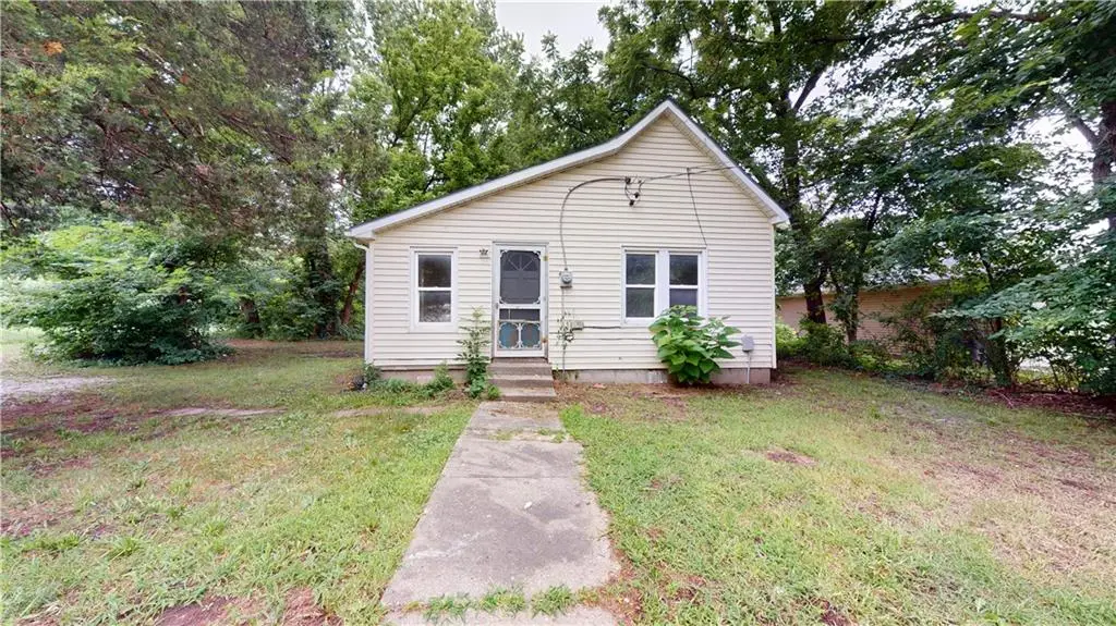 1211 N Colorado Street, Nevada, MO 64772 - #1