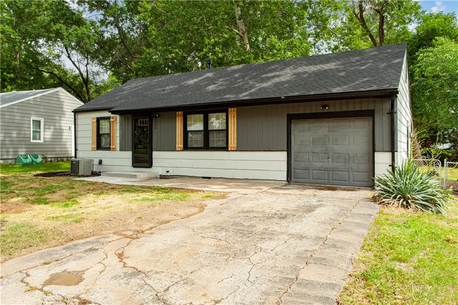 8809 E 71st Terrace, Raytown, MO 64133 - #2