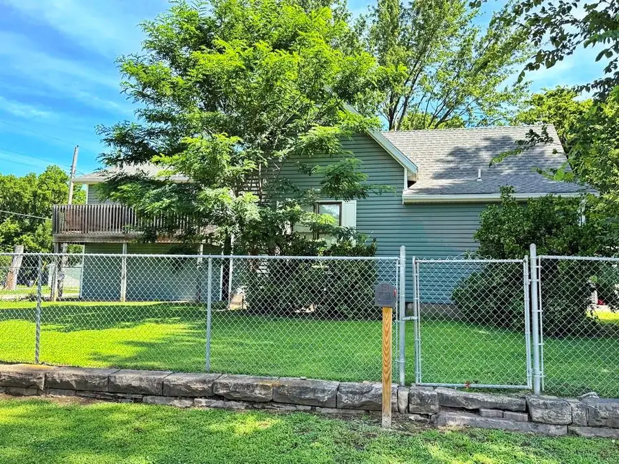 628 W Arch Street, Nevada, MO 64772 - #2