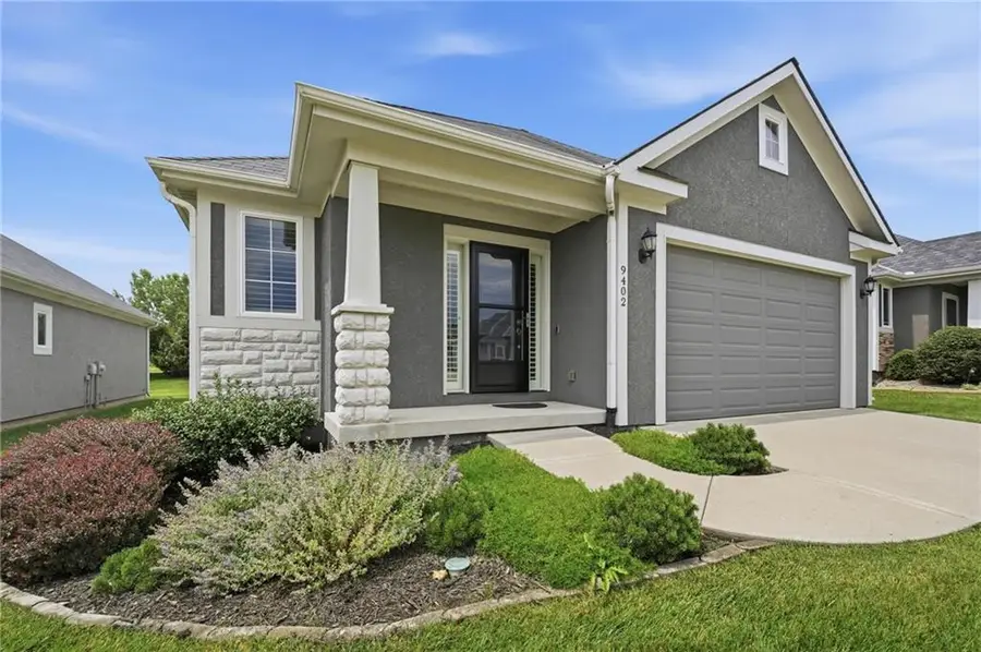 9402 N Bradford Avenue, Kansas City, MO 64154 - #2