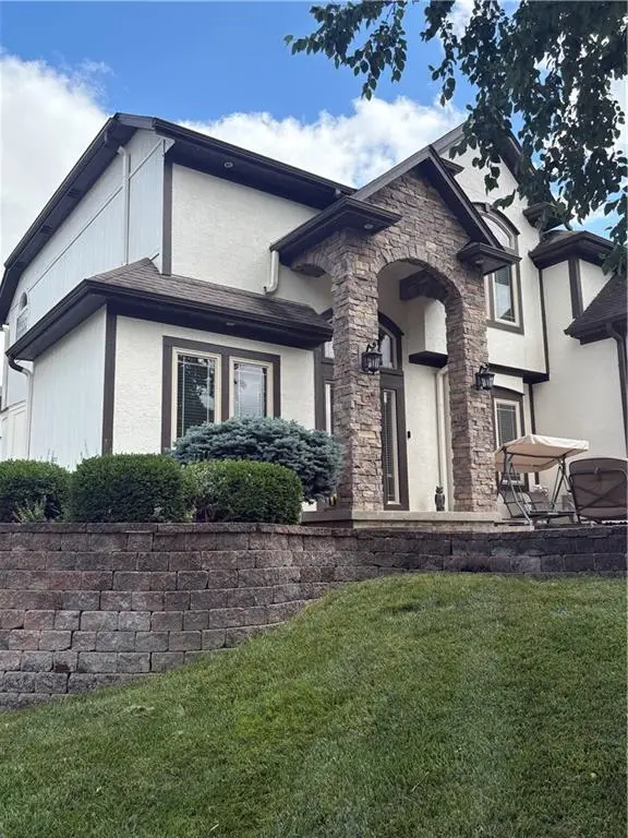 2907 NE Viewpark Place, Lees Summit, MO 64086 - #2