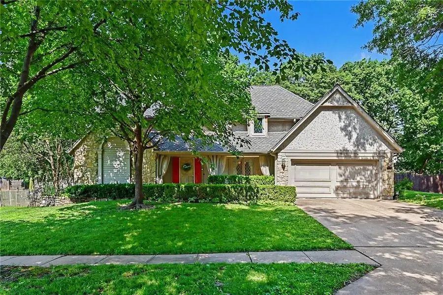 5710 N Spruce Avenue, Kansas City, MO 64119 - #2
