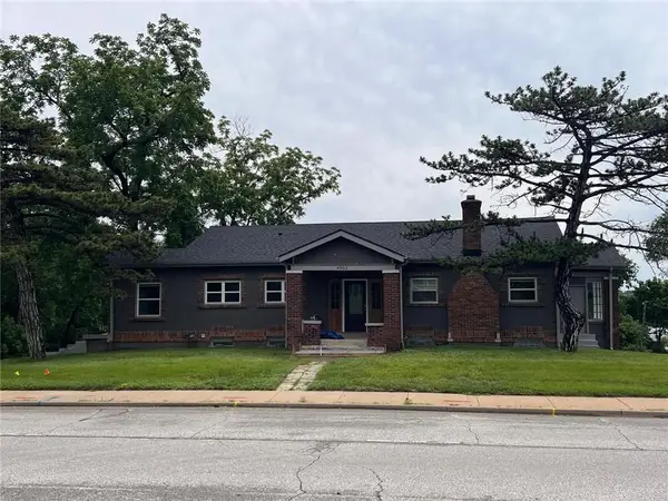 4901 Antioch Road, Overland Park, KS 66203